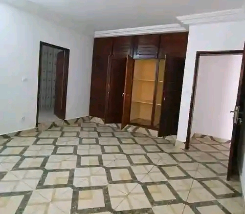 Studios Yopougon palais
